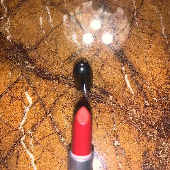 MAC Lipstick - Picture 2 of 6